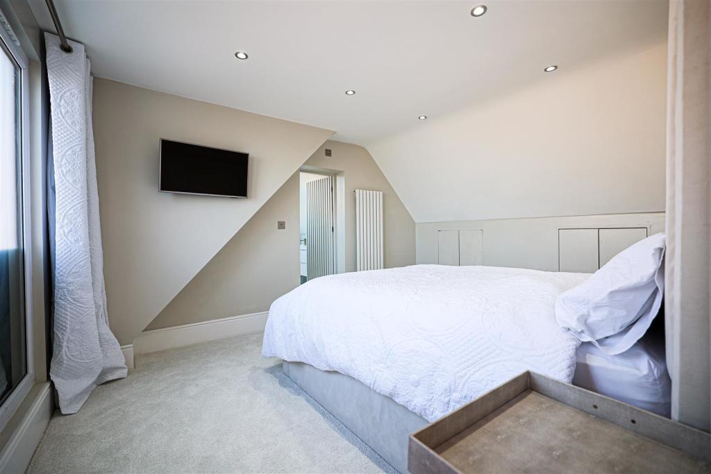 Why Loft Conversion For Brent Is a Good Idea