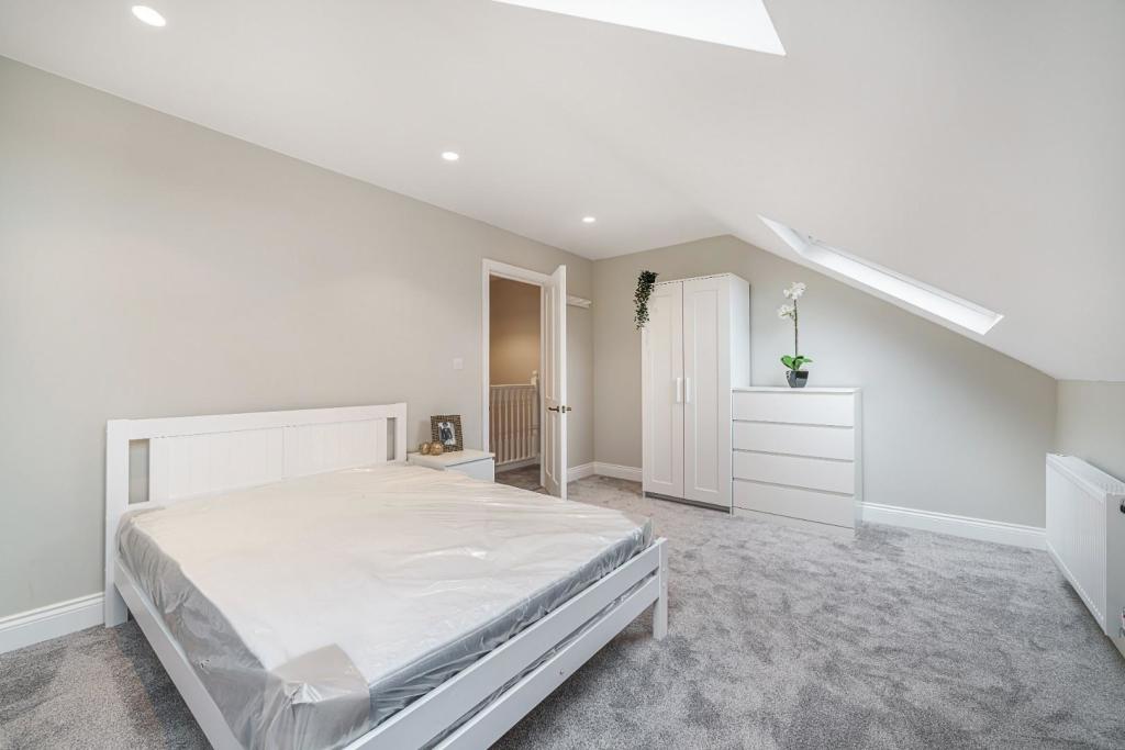 Who Should You Hire For Your Loft Conversion In Brixton?