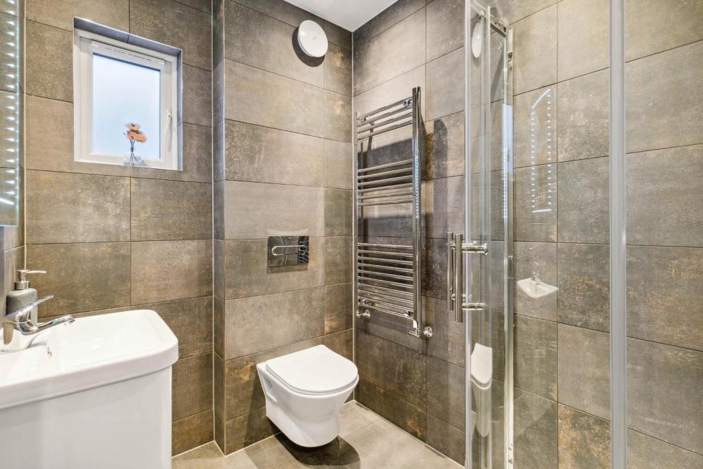 How to Decorate a Loft as an Office in Brixton