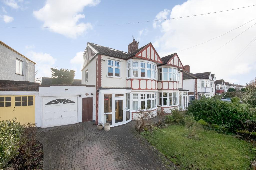 Why Convert Your Loft In Croydon?