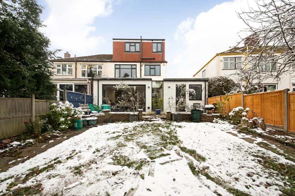 Do You Need Permission to Convert a Loft Croydon?