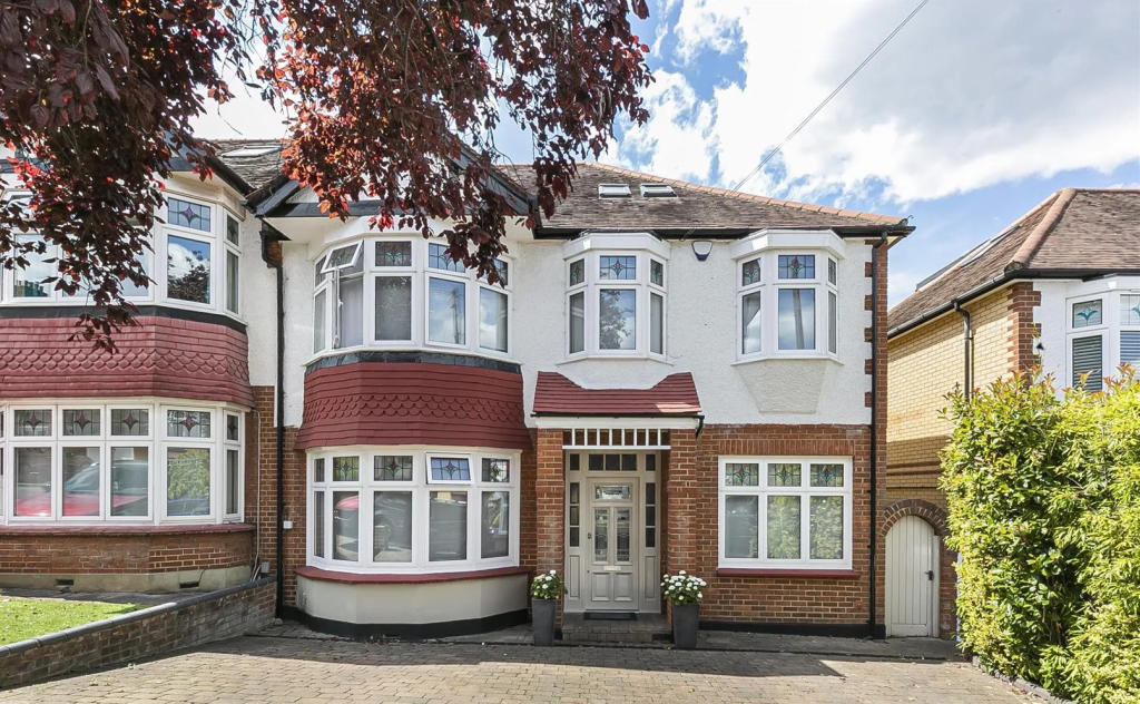 How Much Does a Loft Conversion Cost in 2025 Enfield?