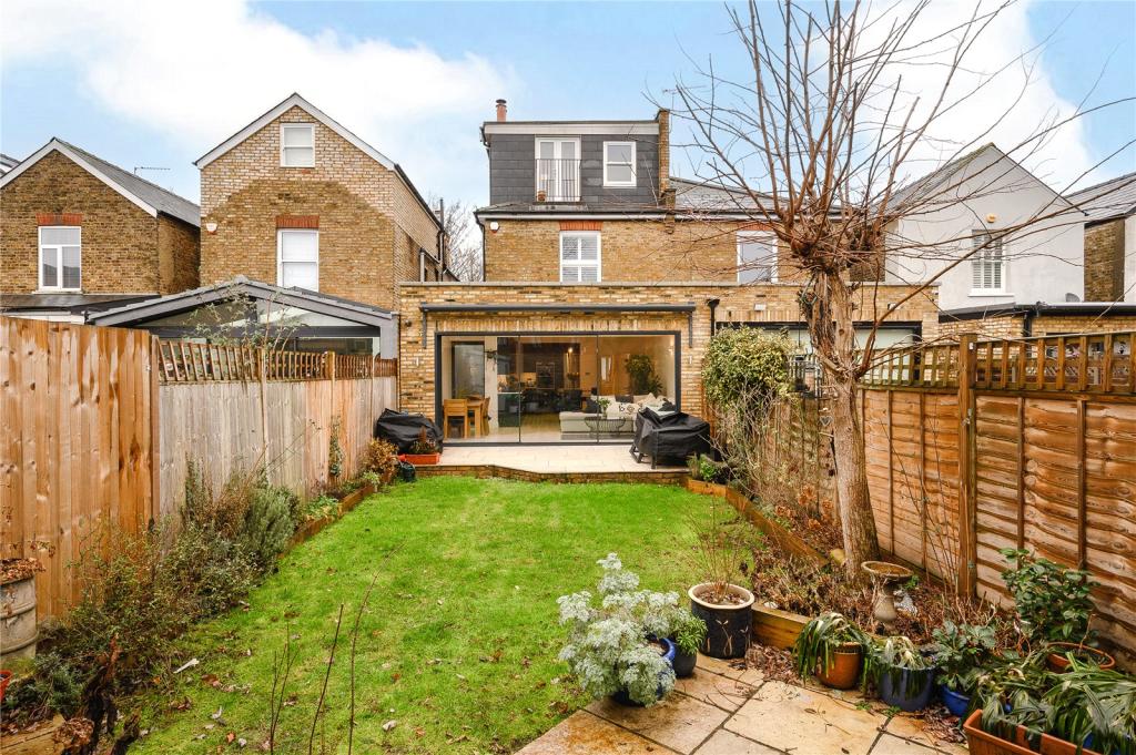 Rear Dormer Loft Conversion in Kingston Upon Thames, KT2